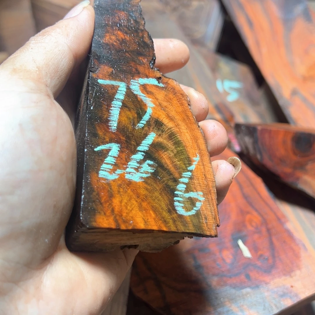 7***4交趾黄檀（大红酸枝）