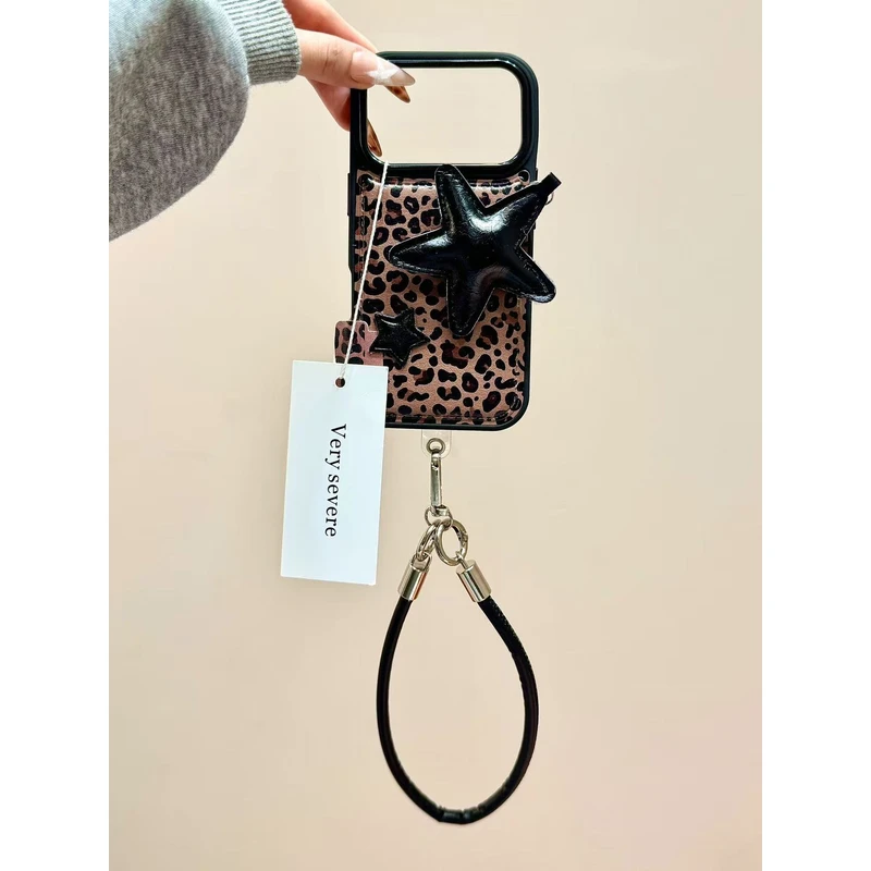 潮酷风棕豹纹皮质黑星星手拎绳适用苹果17promax手机壳16iphone15