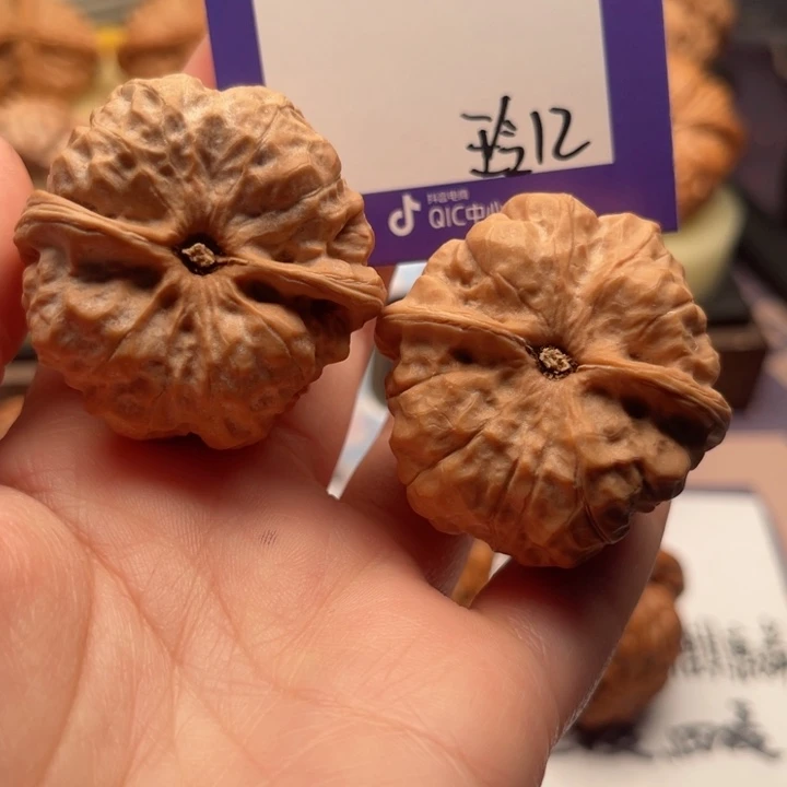 把件文玩核桃一***刘文玩核桃12