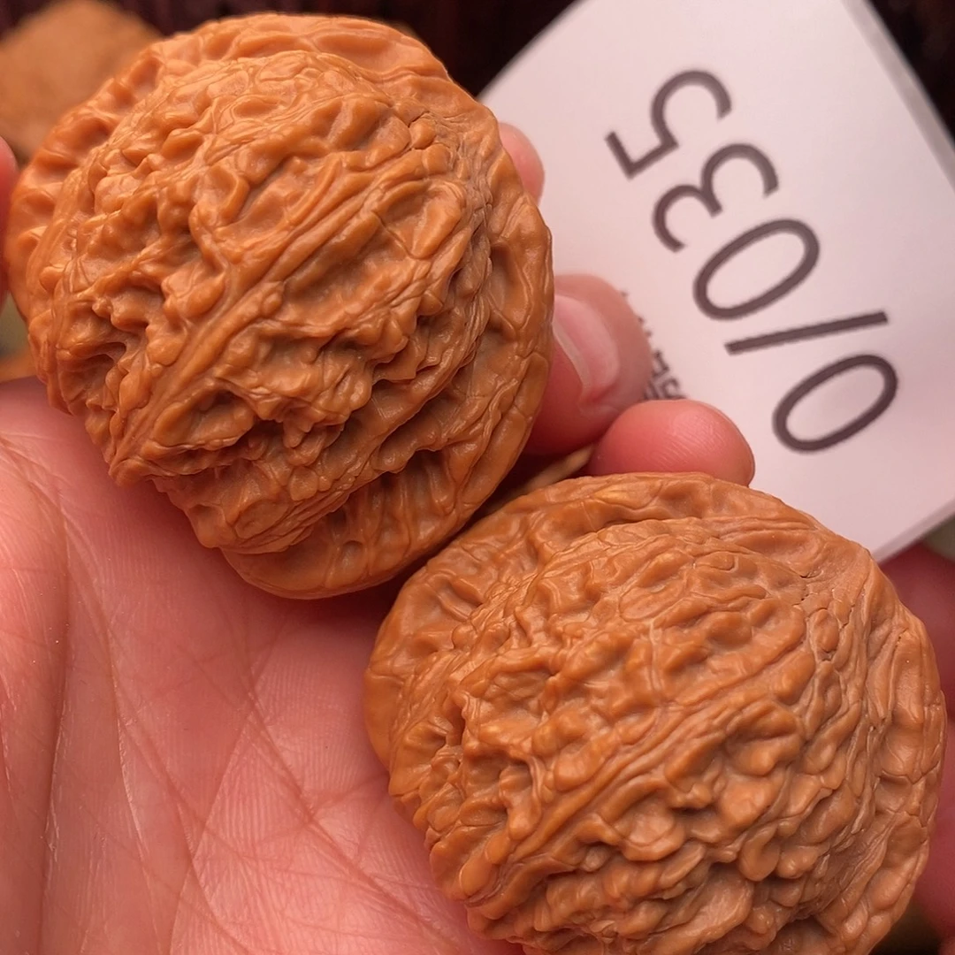 文玩核桃把件43绣球