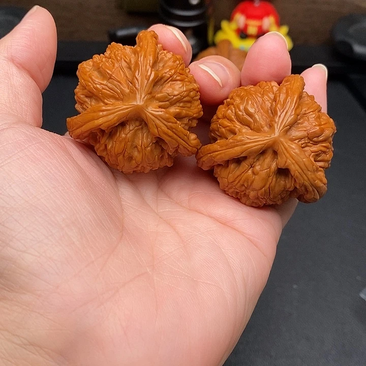 远***宝文玩核桃把件白奔
