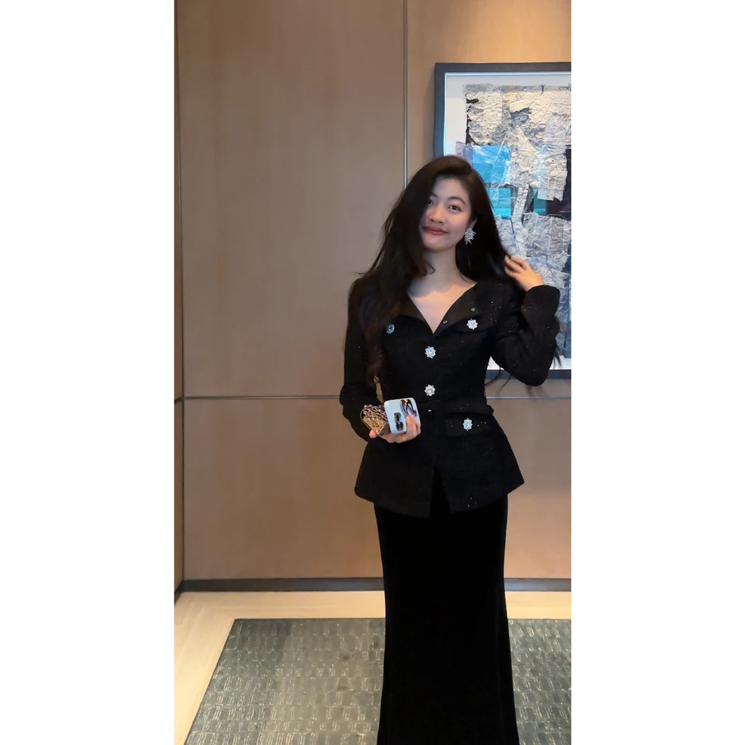 N.COU妮蔻25秋新款精致高级感设计拼接假两件外套式连衣裙DY23029