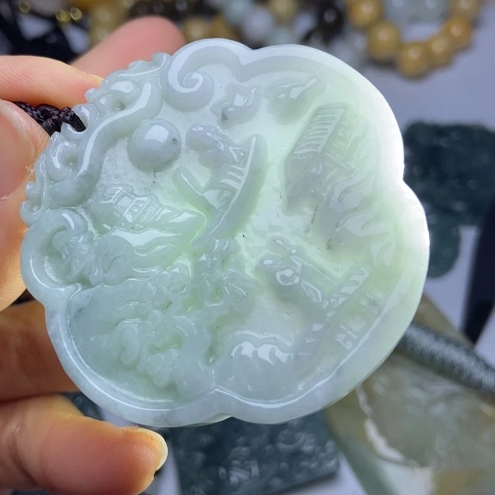 翡翠颈饰未镶嵌翡翠