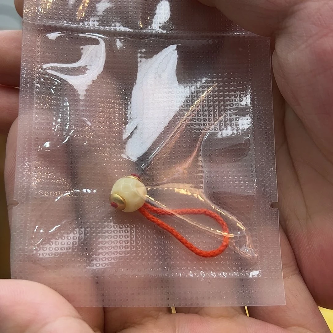 未镶嵌琥珀珠宝奇石