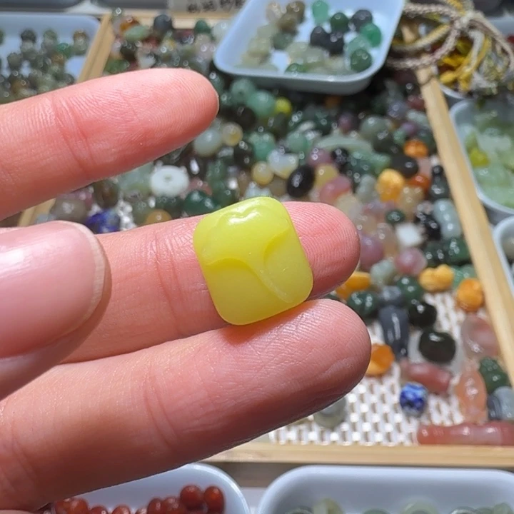 和田玉未镶嵌珠宝半成品