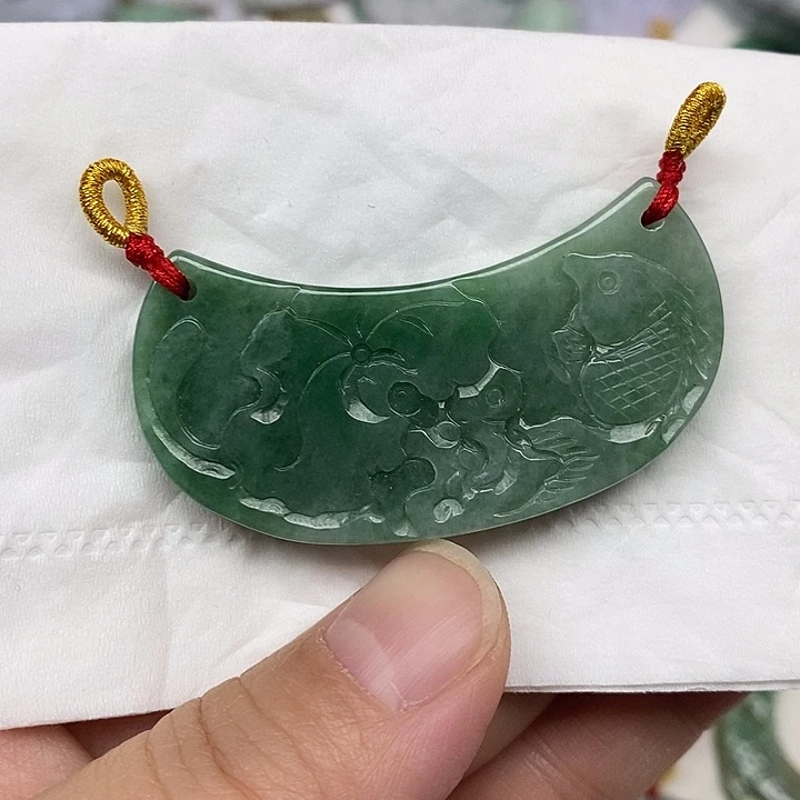 翡翠未镶嵌颈饰36号