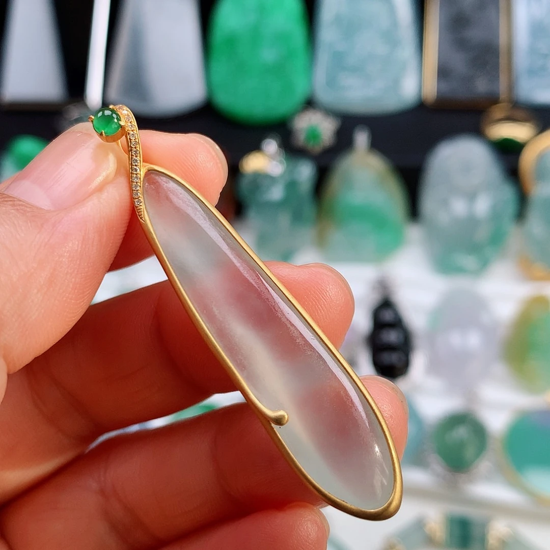 翡翠颈饰未镶嵌冰木那