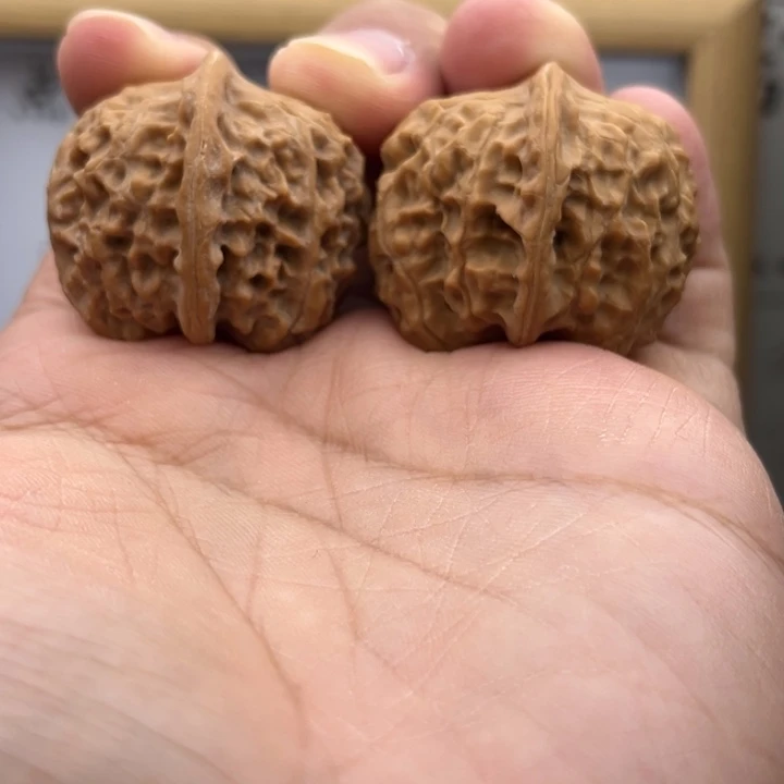 文玩核桃吊坠104金锭
