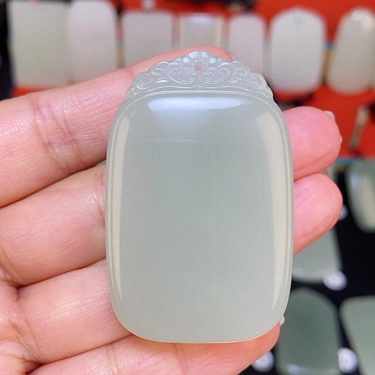 【闪购商品】颈饰未镶嵌和田玉