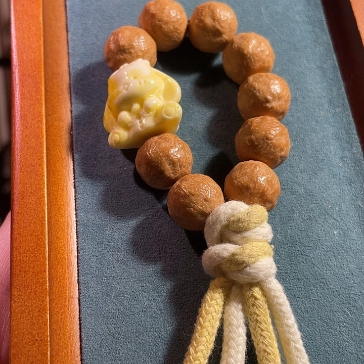 猴头核桃手串砂糖橘兔子手持