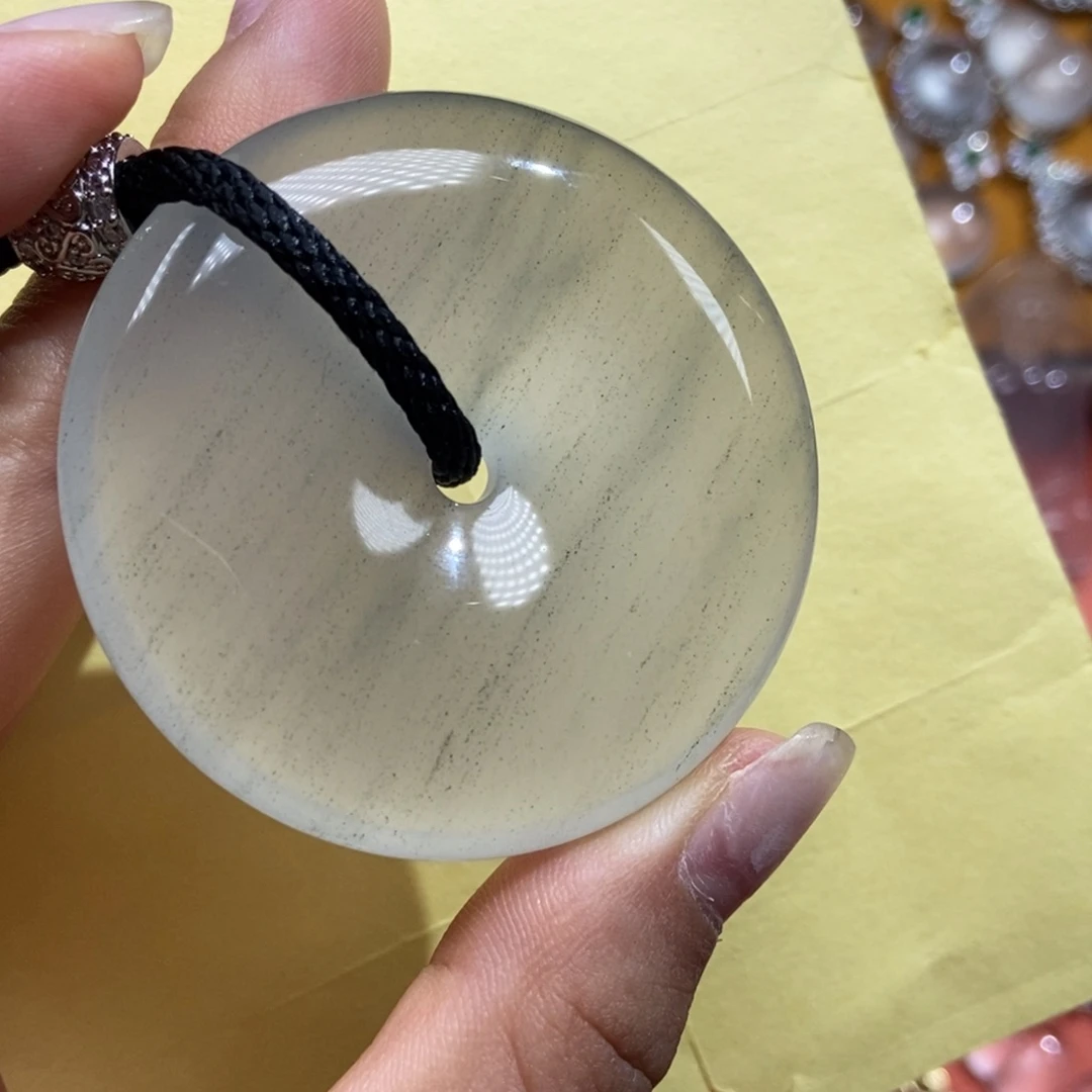 石英质玉未镶嵌颈饰