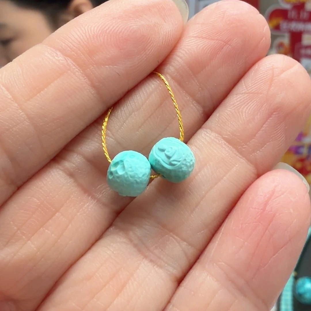 绿松石未镶嵌颈饰