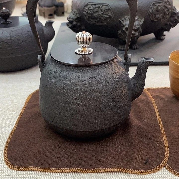 枣型铁壶800毫升纯手工打造