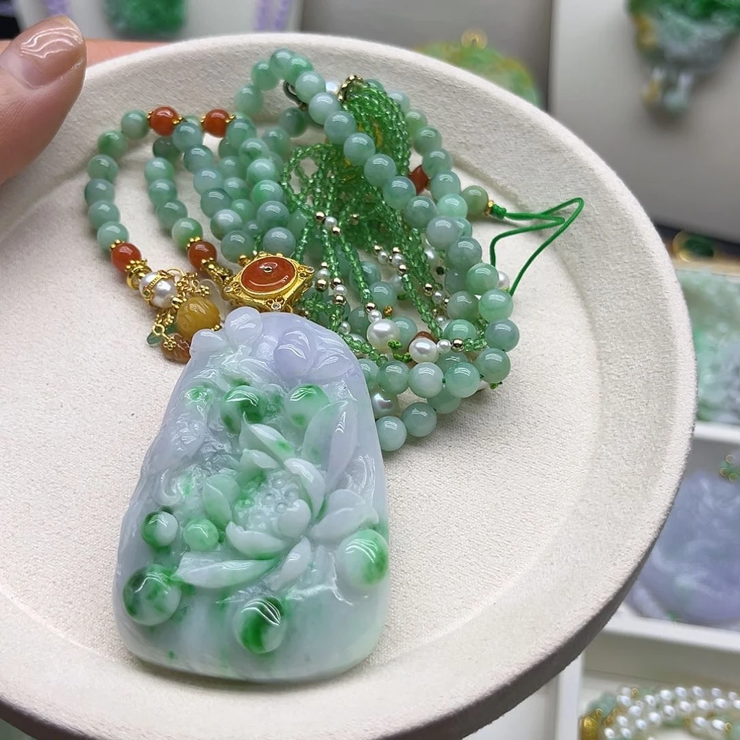 翡翠未镶嵌吊坠(赠链)翡翠吊坠