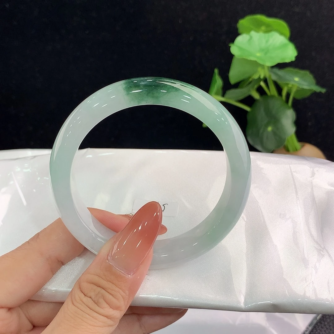 翡翠手镯未镶嵌正57.6