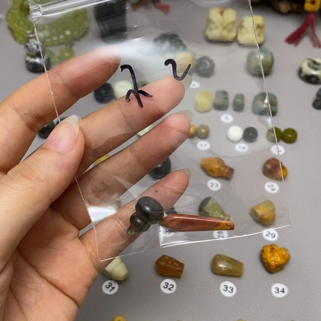 蛇纹石玉合金配饰?*鬼