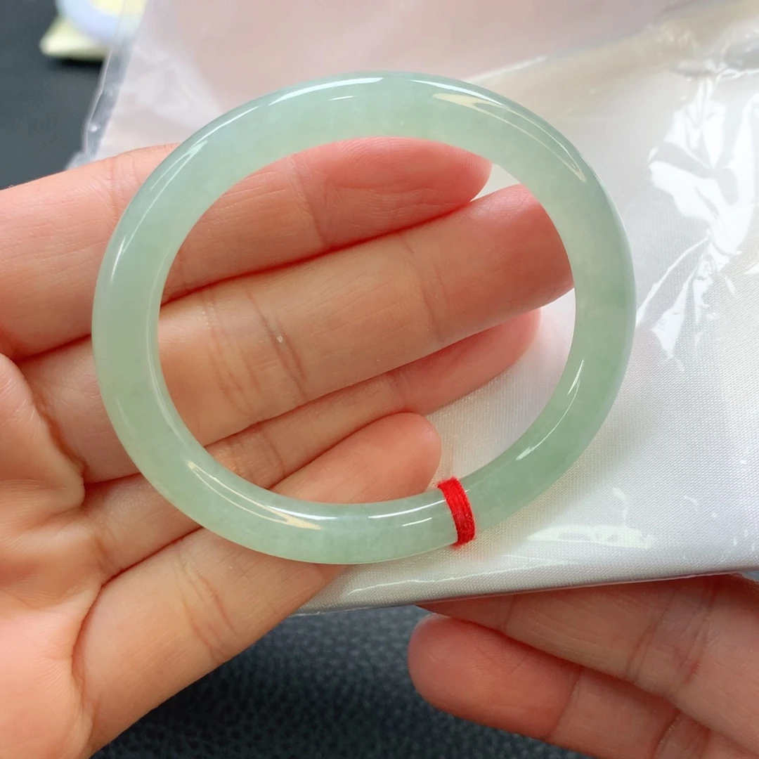 翡翠手镯未镶嵌50贵妃