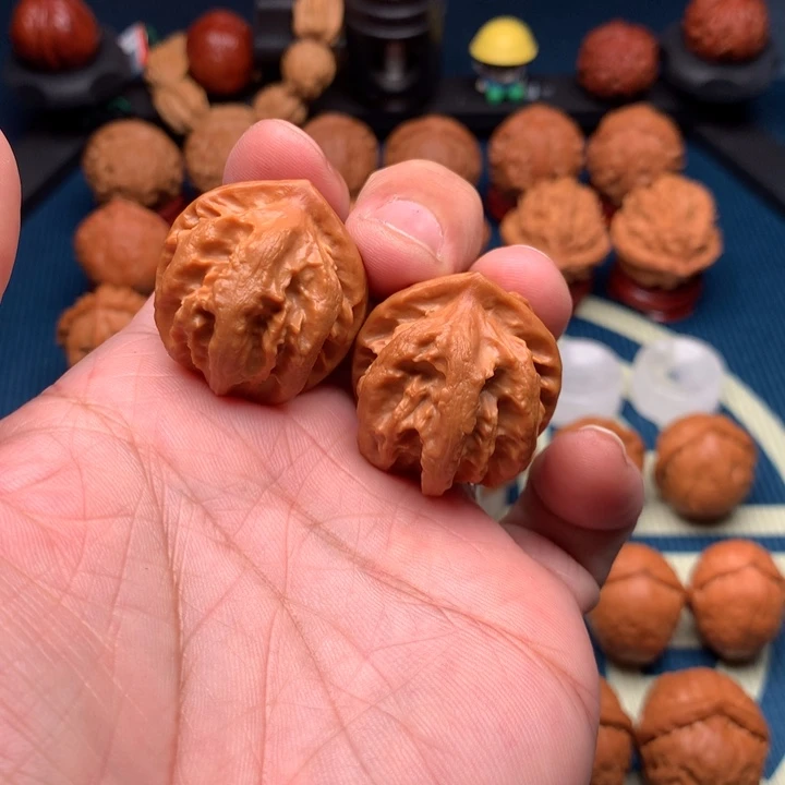 桃核把件阿*野生小手捻