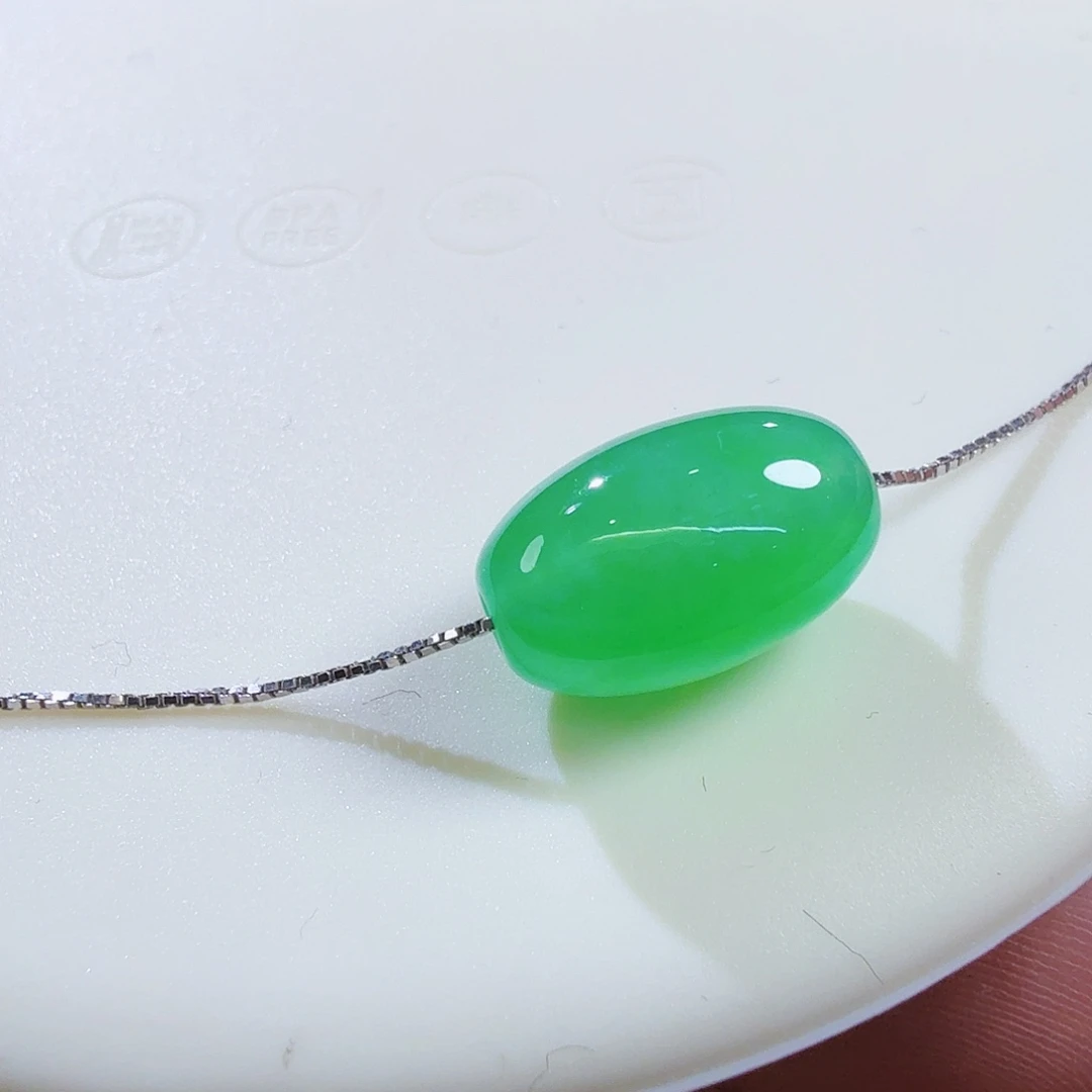 翡翠未镶嵌颈饰裸石