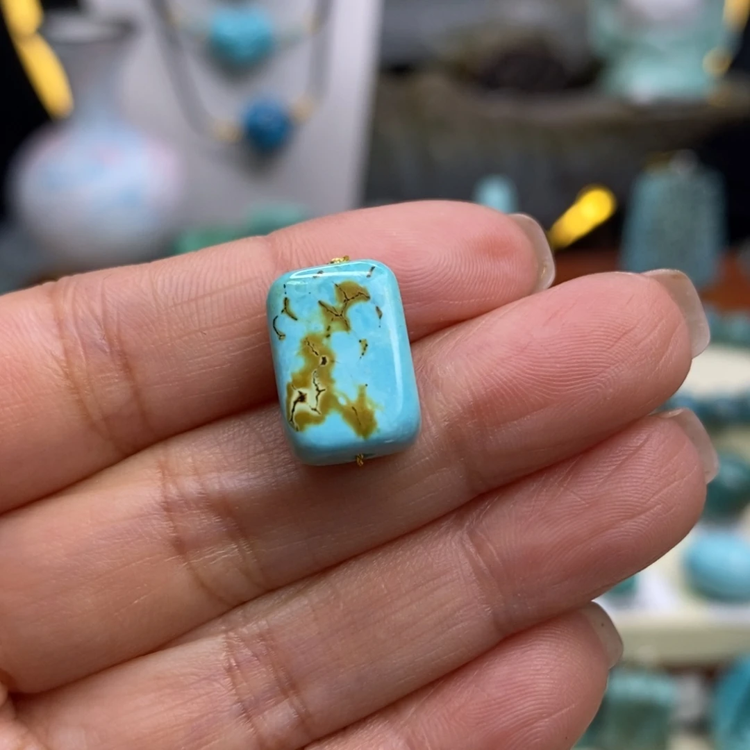 绿松石未镶嵌珠宝奇石