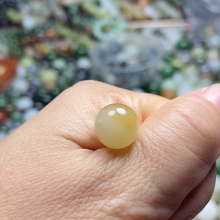 颈饰未镶嵌和田玉夜*