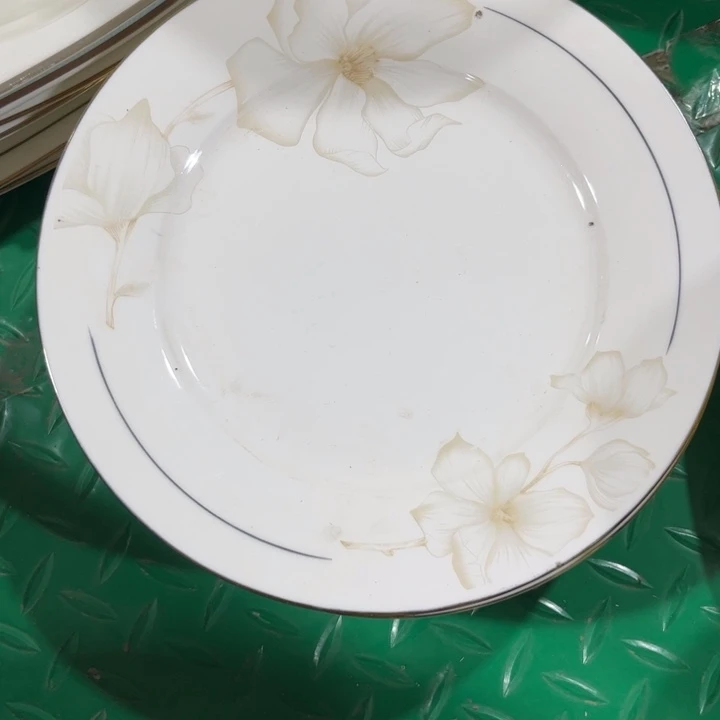 瓷片秒金八寸浅盘四个微瑕