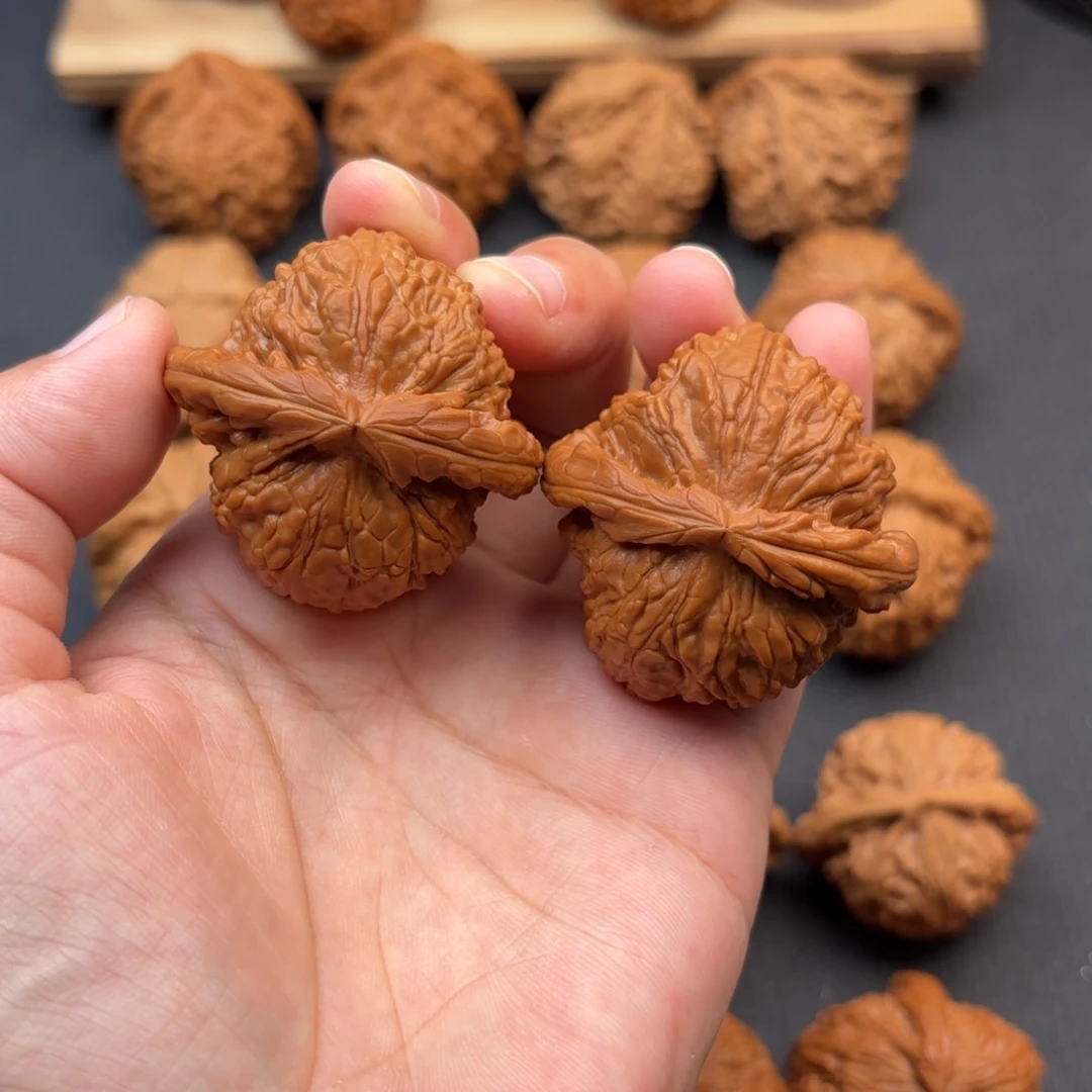 文玩核桃把件闷白43