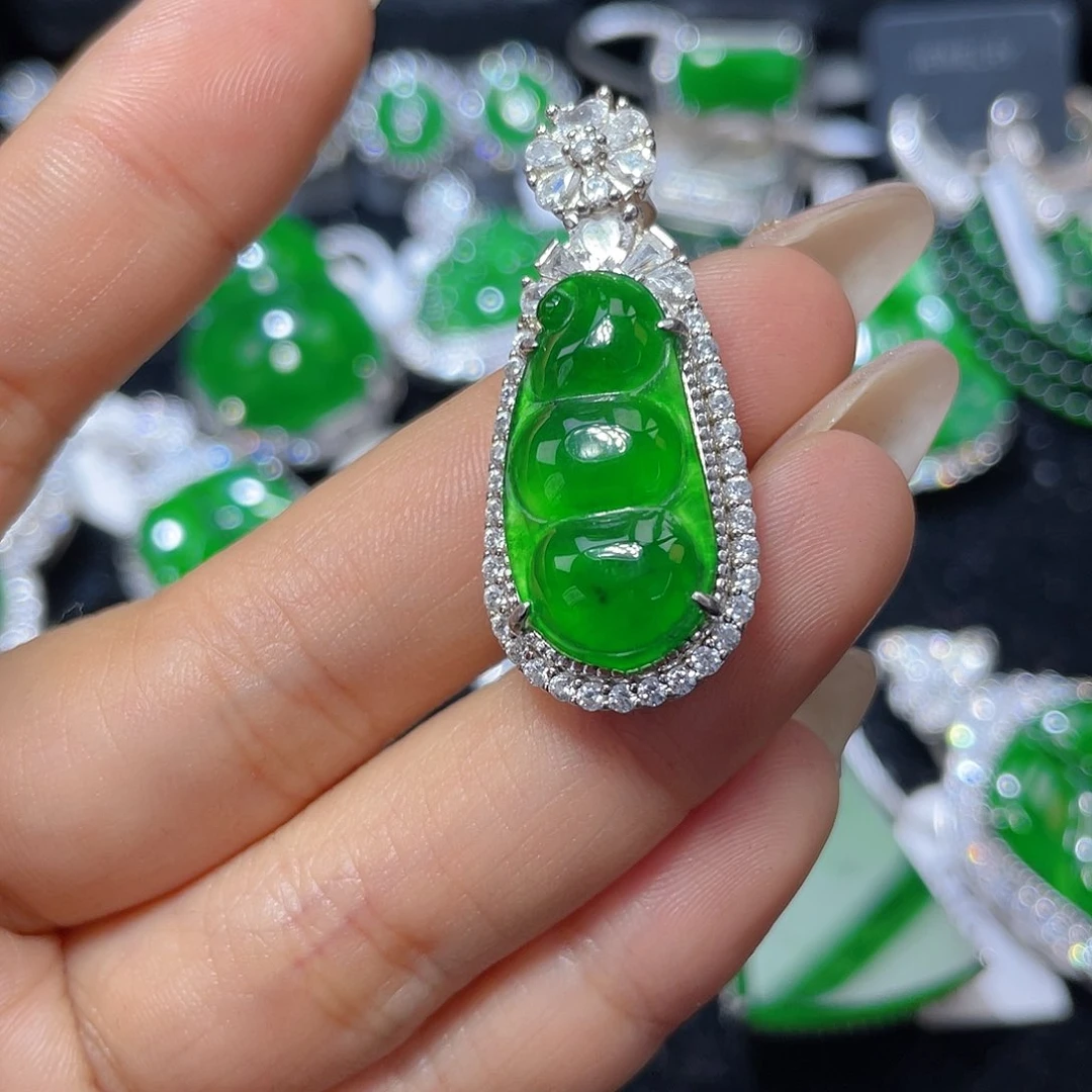 翡翠颈饰银S925镶嵌翡翠