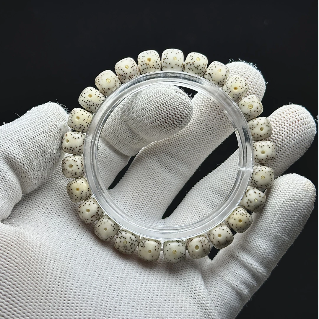 無界・星月菩提石玉料白冰手串