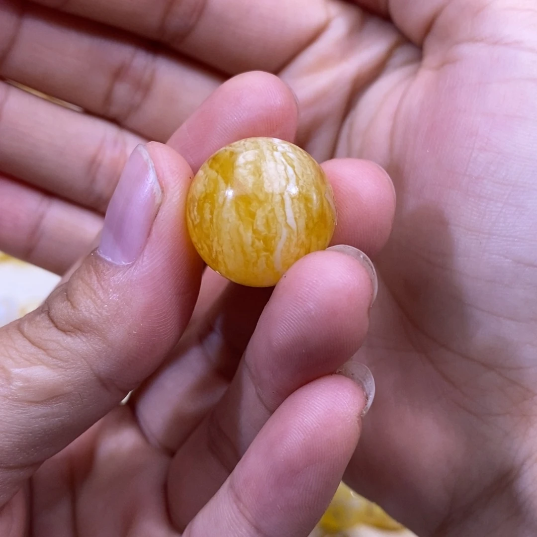 飘***尚未镶嵌琥珀珠宝奇石