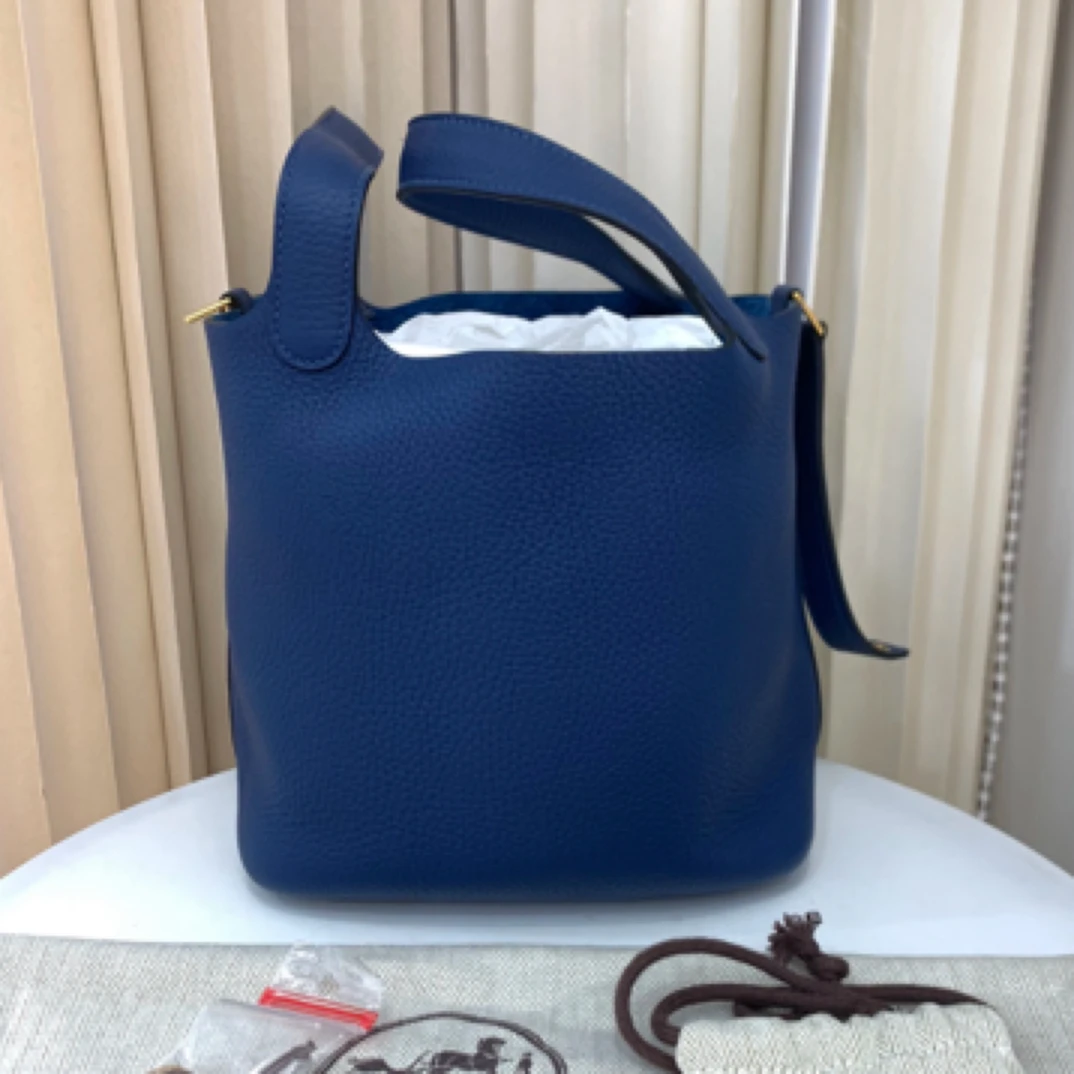 99新 Hermes/爱马仕 菜篮子18深邃蓝金扣D手提包