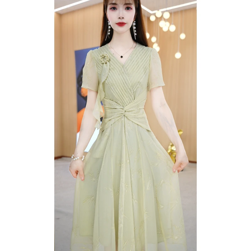 【连衣裙】夏季V领新款气质减龄纯色通勤连衣裙M-4XL