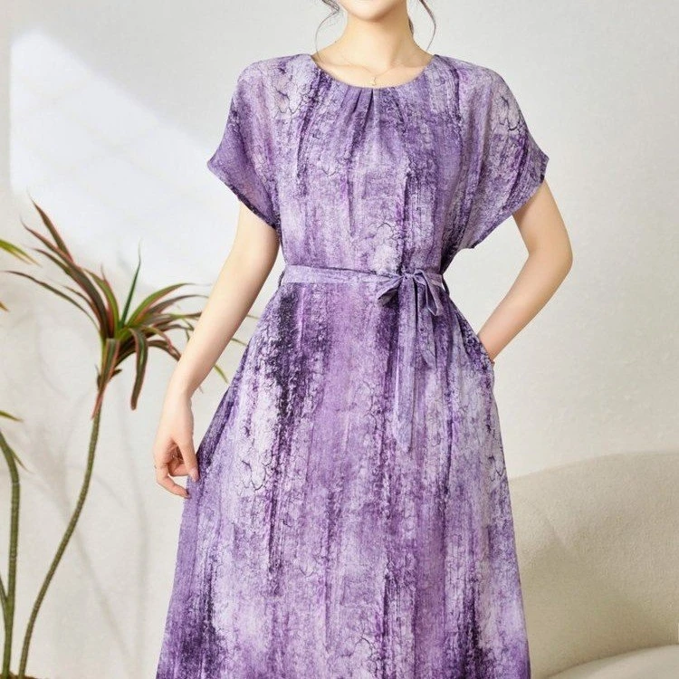 优雅自然，彰显女性温柔细腻的气质