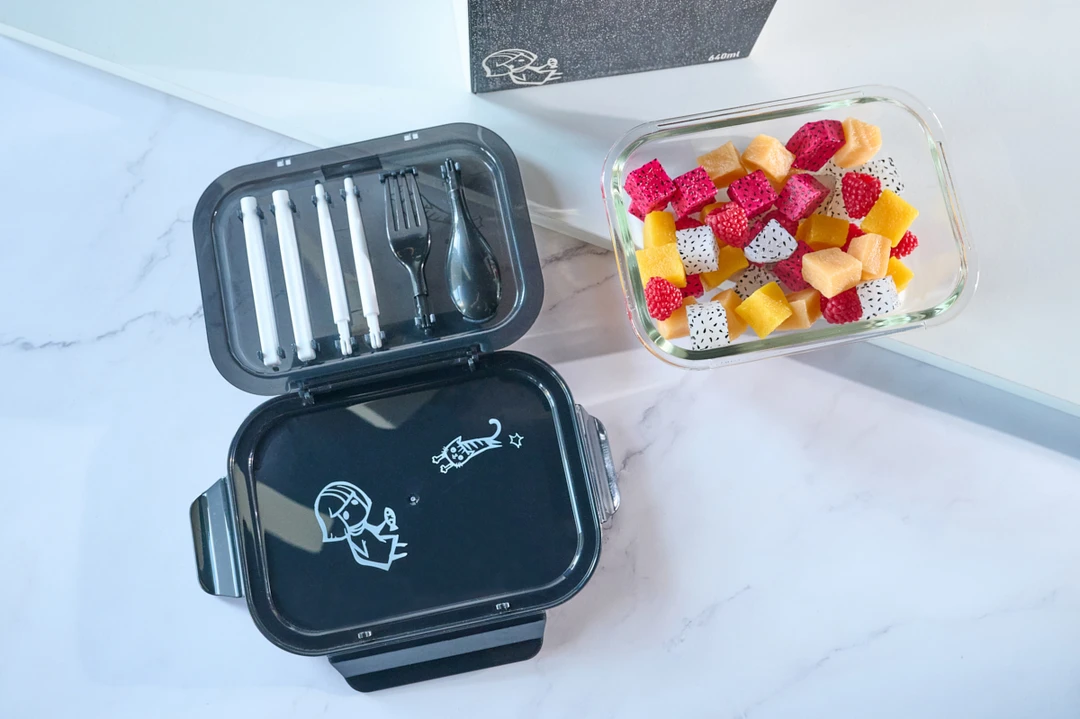 带餐具保鲜盒可爱