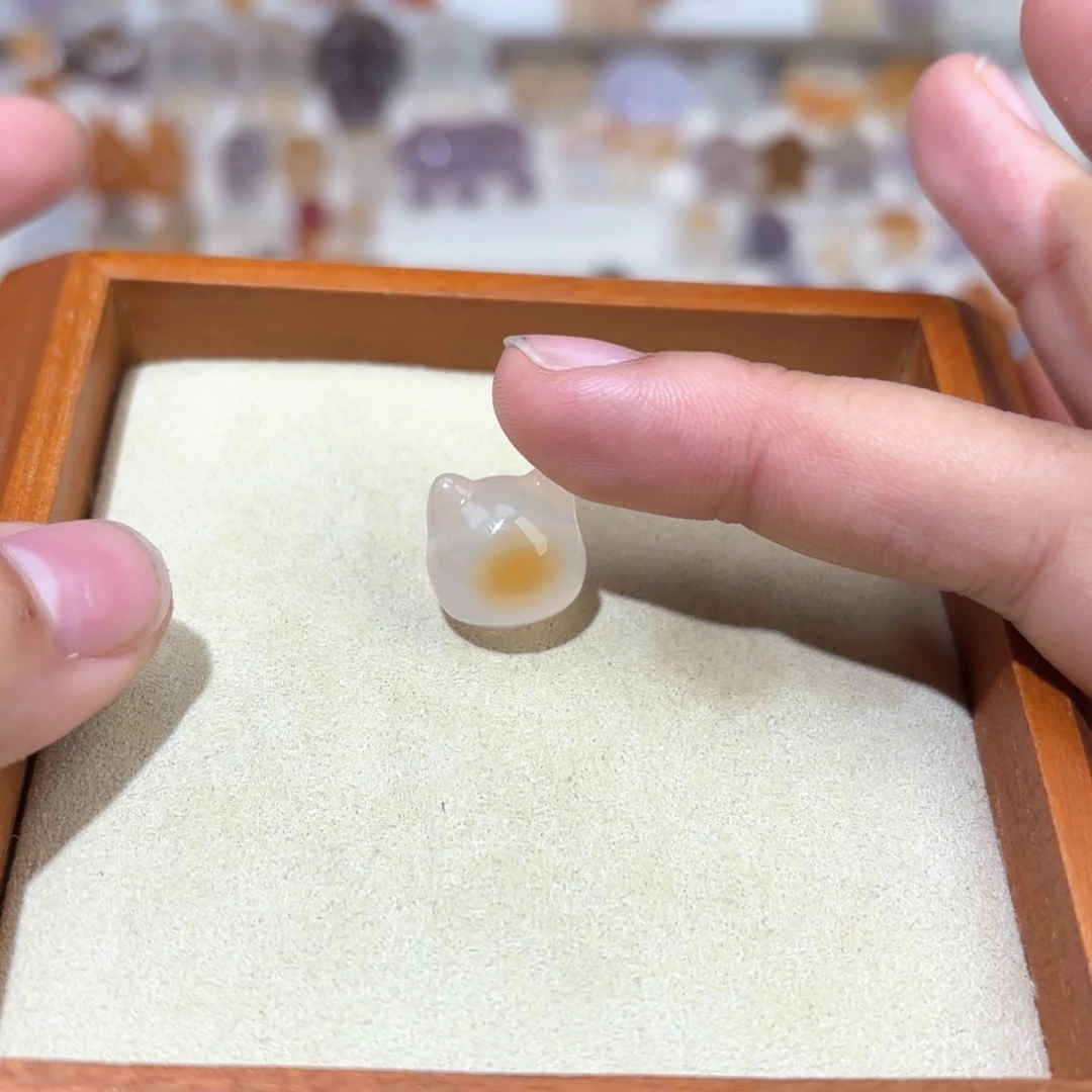 玛瑙/玉髓颈饰未镶嵌记***?