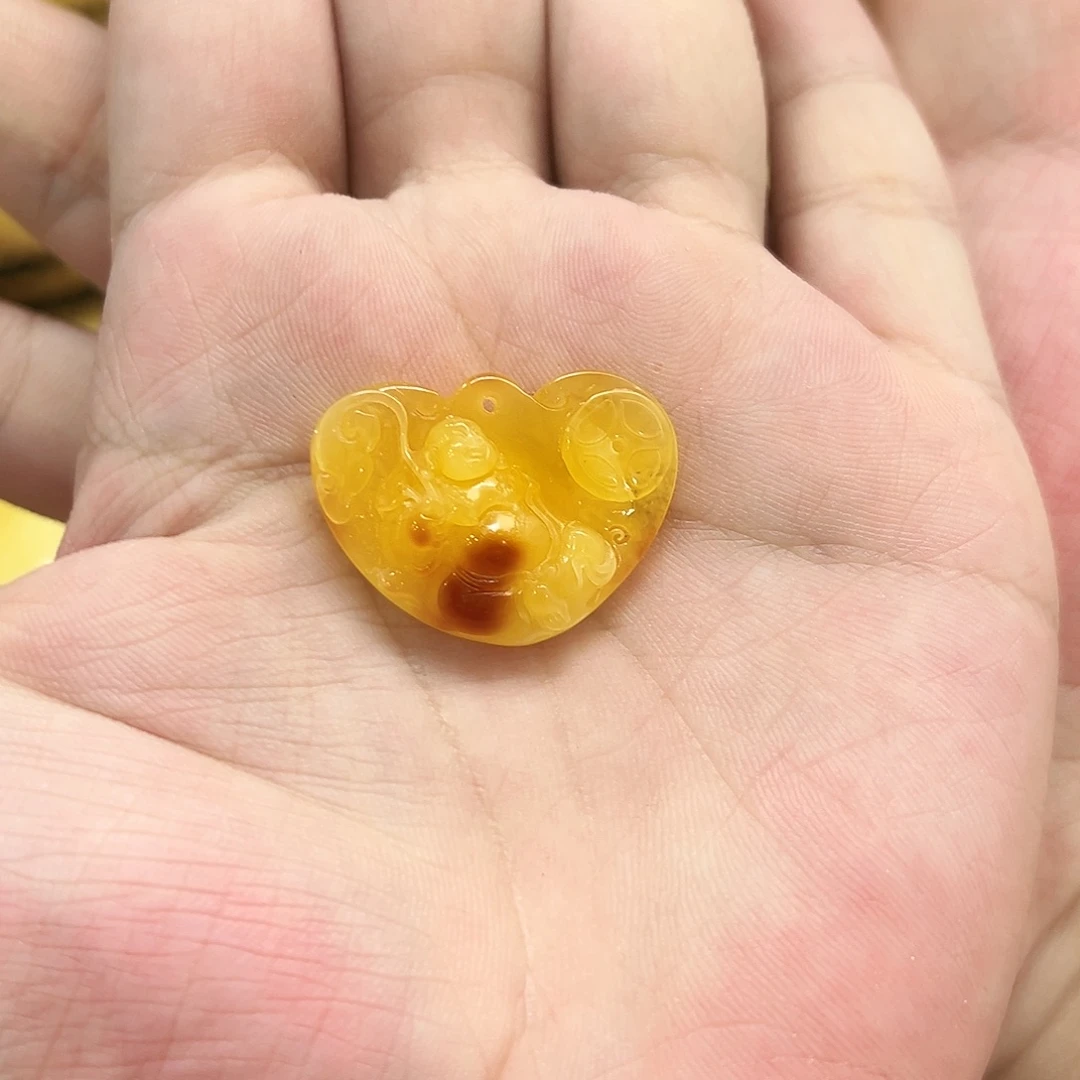 蜜蜡未镶嵌珠宝奇石