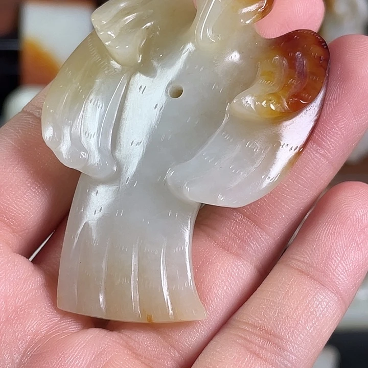 用***7和田玉未镶嵌挂件