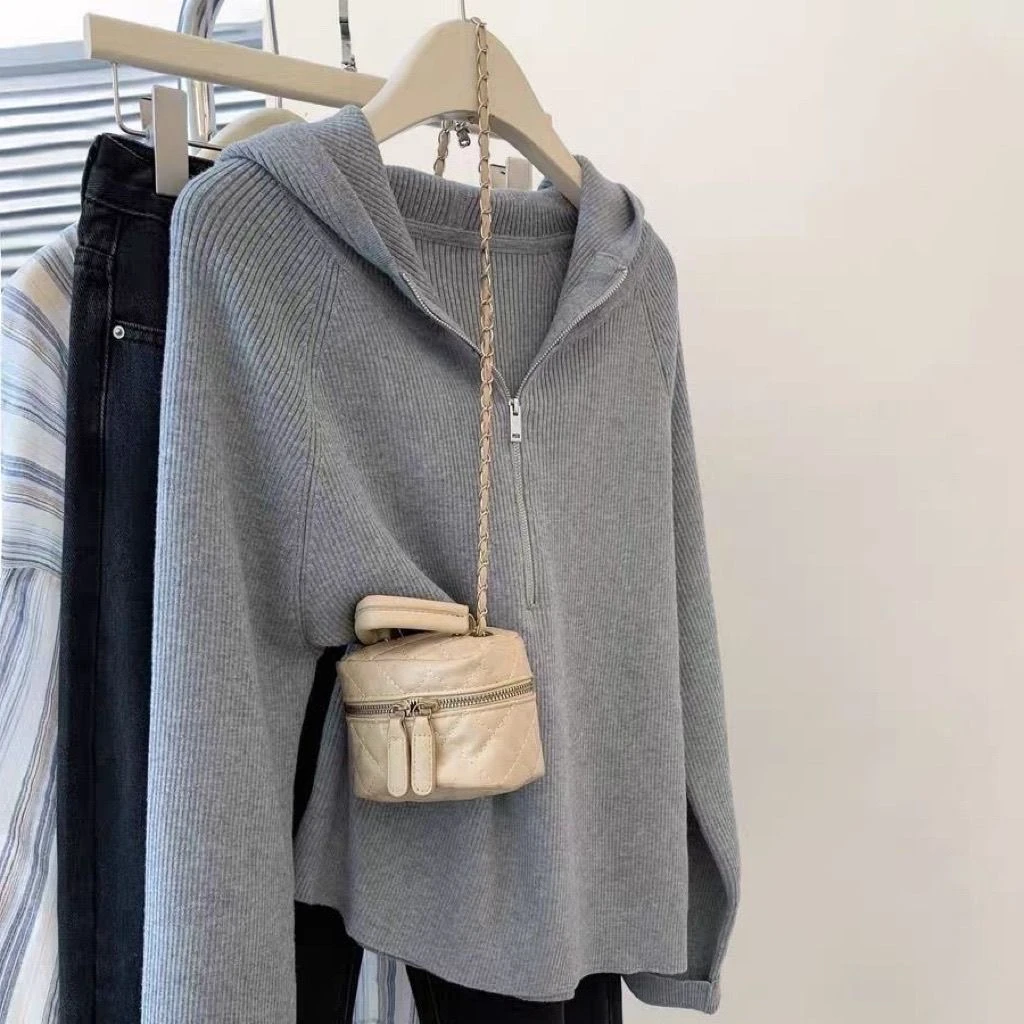 大码女装半拉链连帽针织衫女秋冬高级感洋气百搭显瘦毛衣外套上衣