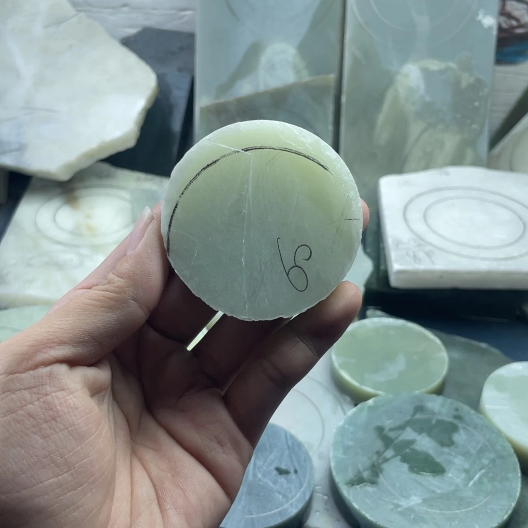 C***G和田玉未镶嵌手镯卖镯心