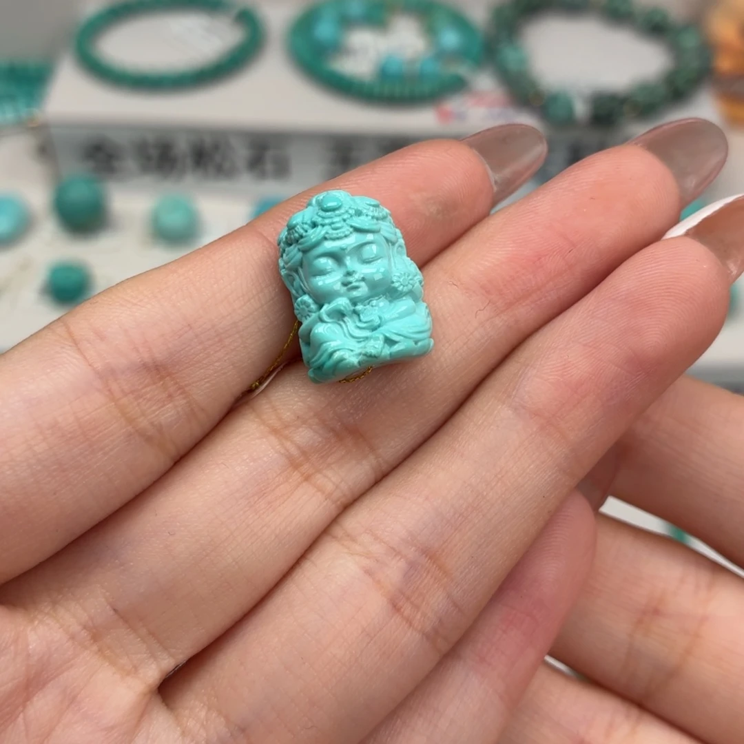 绿松石未镶嵌珠宝奇石绿度母