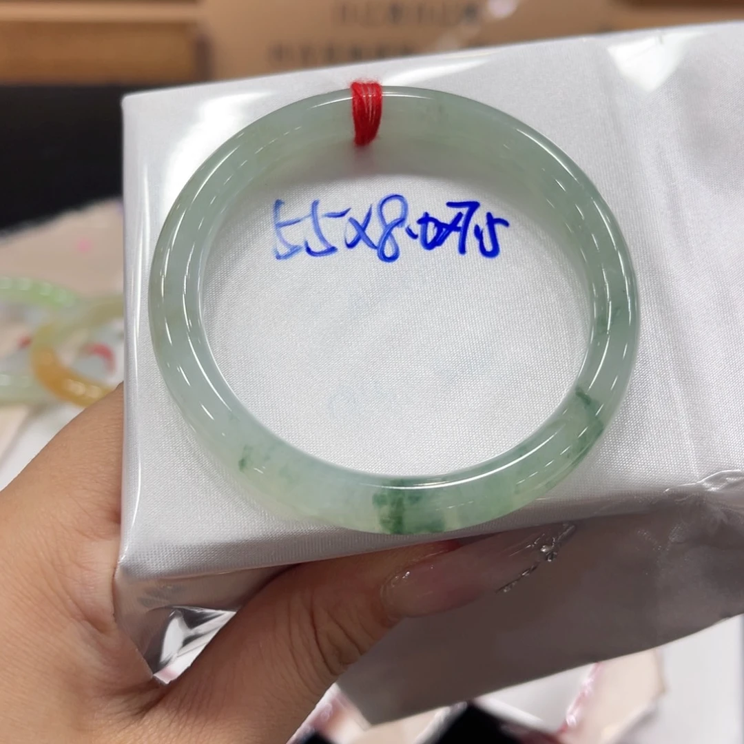 翡翠手镯未镶嵌苏***苏翡翠
