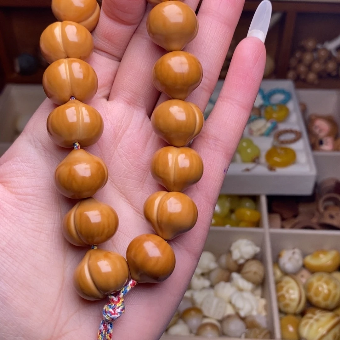 猴头核桃吊坠17.7柯基手持改手串