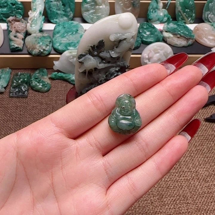 独山玉未镶嵌颈饰