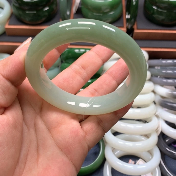 【闪购商品】未镶嵌手镯和田玉