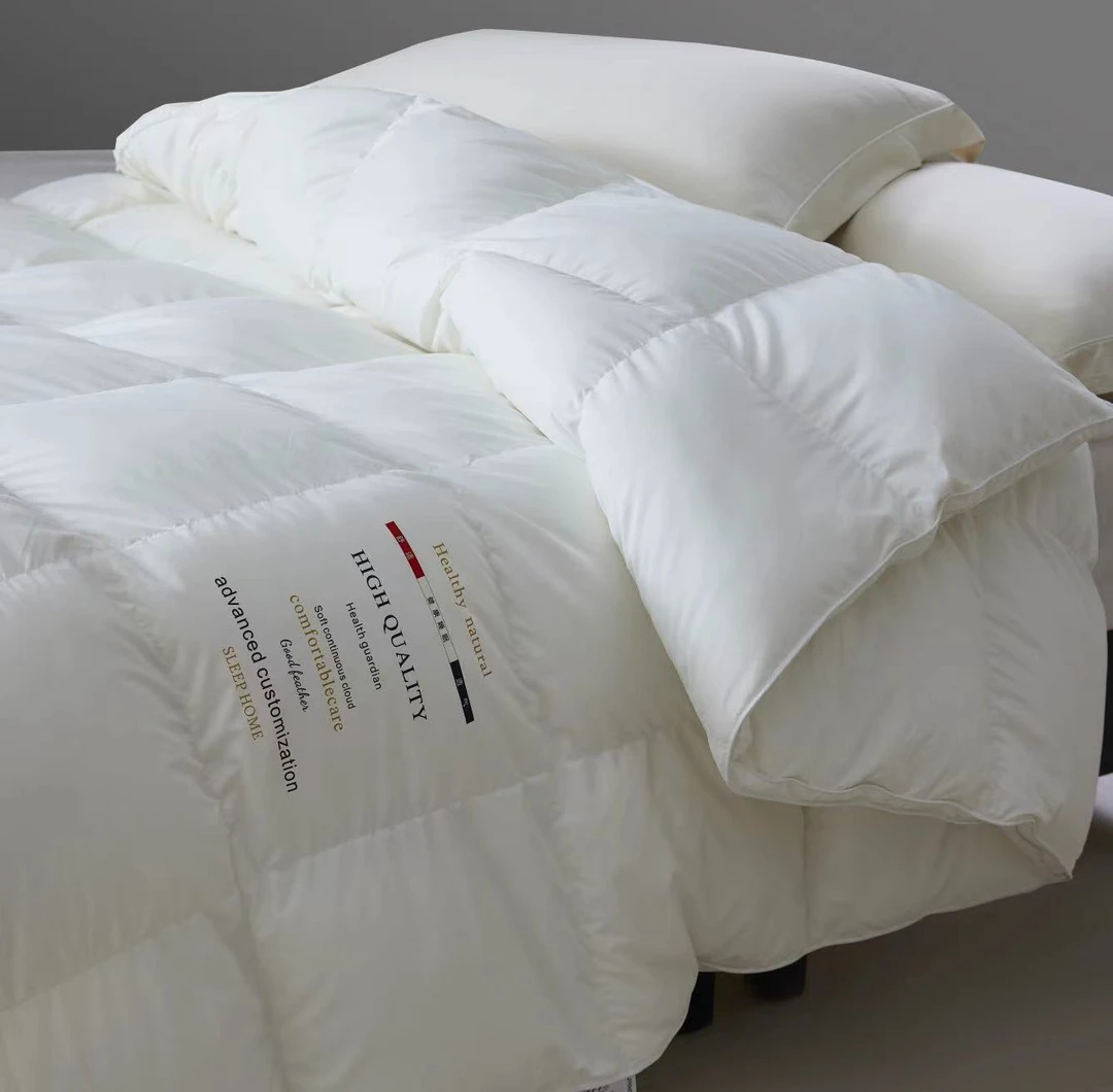 【展望家纺】品牌定制！高端外贸防羽静音被鹅绒