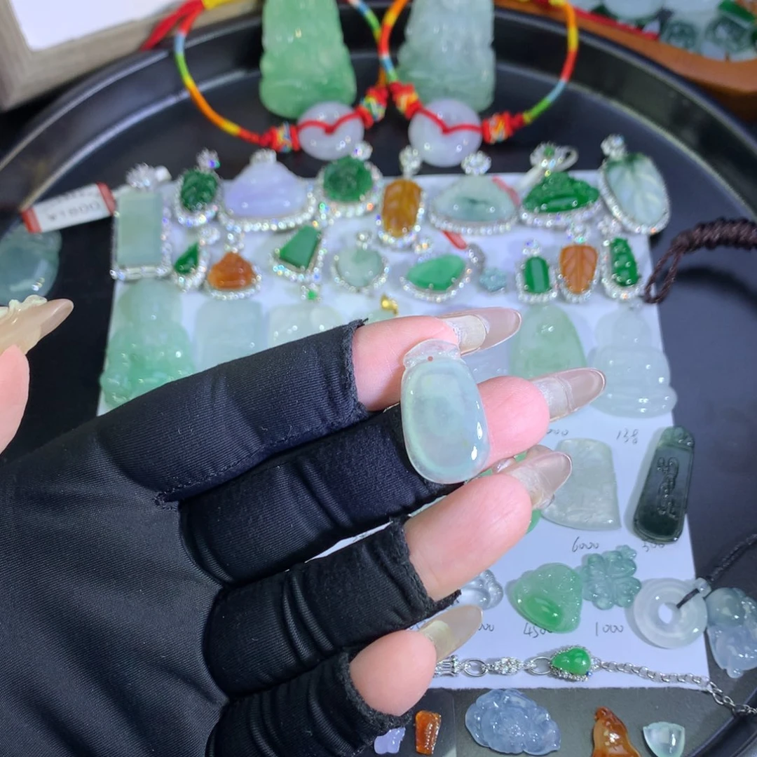 翡翠未镶嵌吊坠(不含链)冰晴福贝