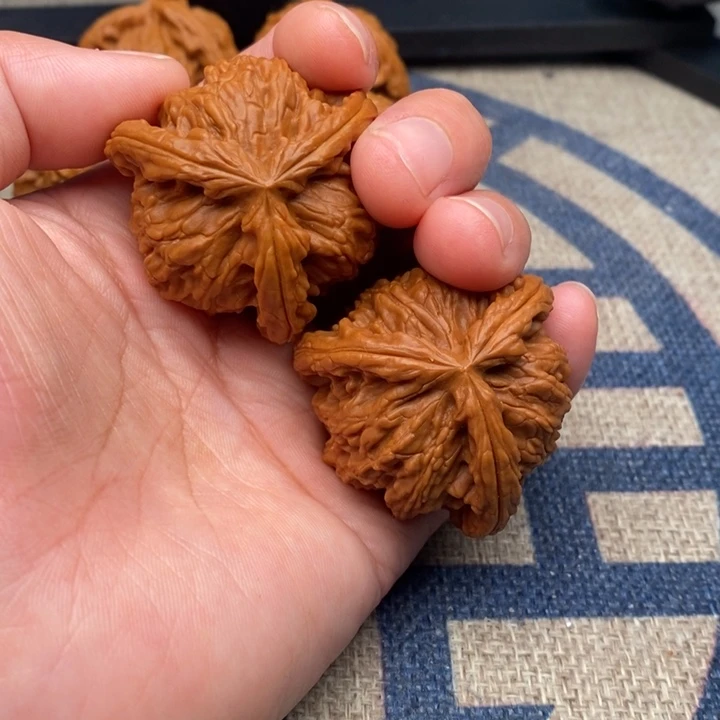 吊坠文玩核桃耀*三棱