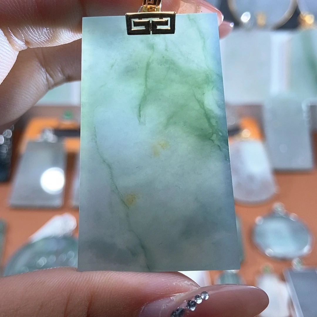 吊坠(不含链)18K金镶嵌翡翠