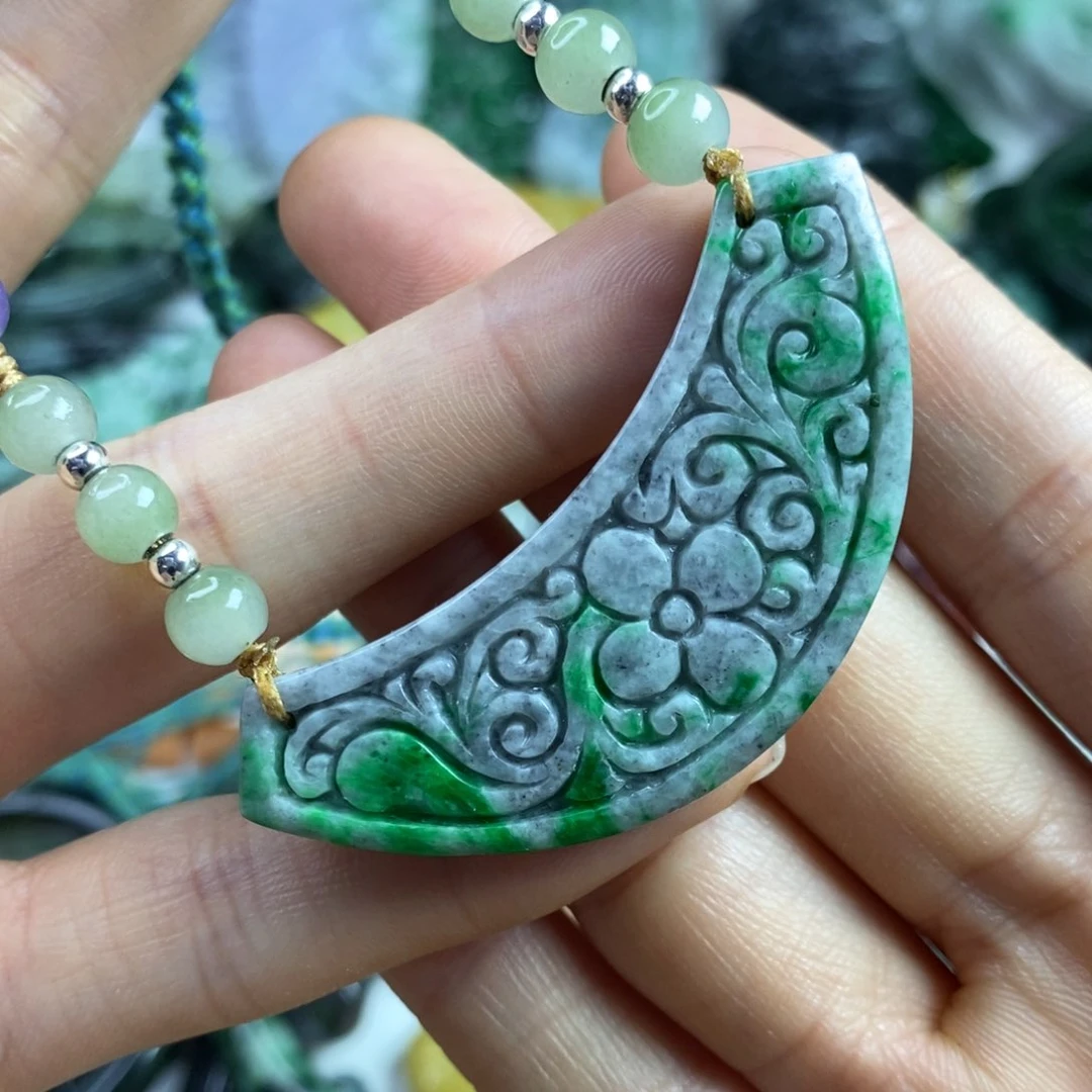 翡翠颈饰未镶嵌吊坠