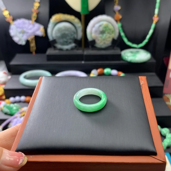 翡翠戒圈未镶嵌翡翠戒q